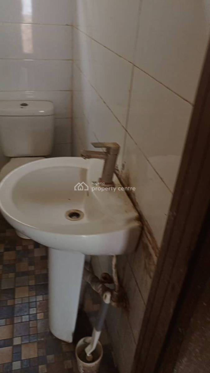 Beautiful 2-bedroom Bungalow, Igbo-efon Chevron, Lekki, Lagos, Flat / Apartment for Rent