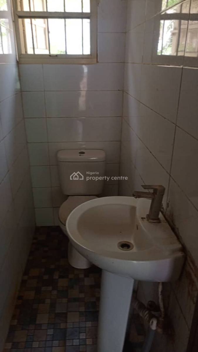 Beautiful 2-bedroom Bungalow, Igbo-efon Chevron, Lekki, Lagos, Flat / Apartment for Rent