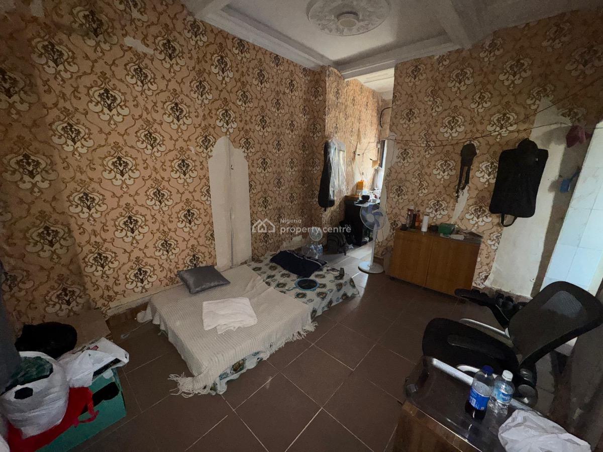 a Spacious Self Contain Room Downstair, Evercare Hospital Axis, Lekki Phase 1, Lekki, Lagos, Self Contain (single Rooms) for Rent