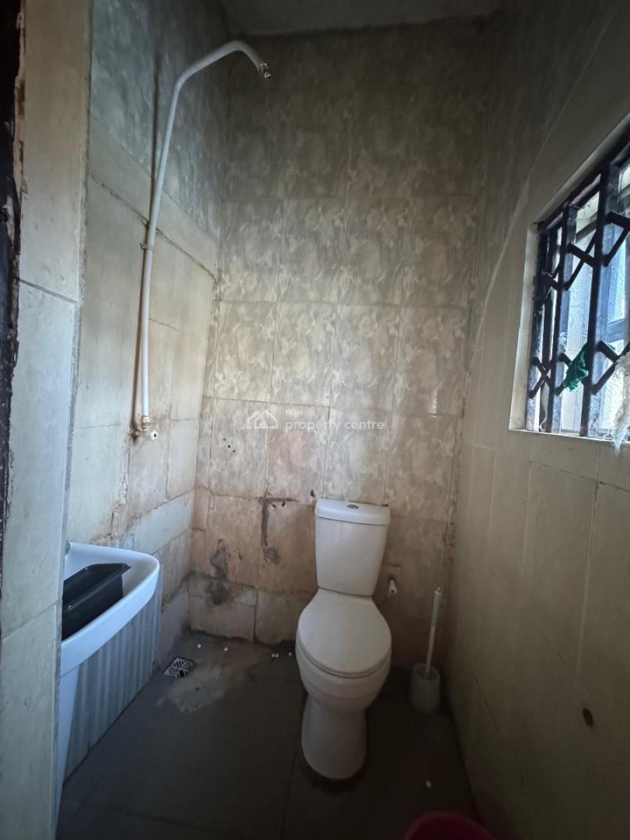 a Spacious Self Contain Room Downstair, Evercare Hospital Axis, Lekki Phase 1, Lekki, Lagos, Self Contain (single Rooms) for Rent