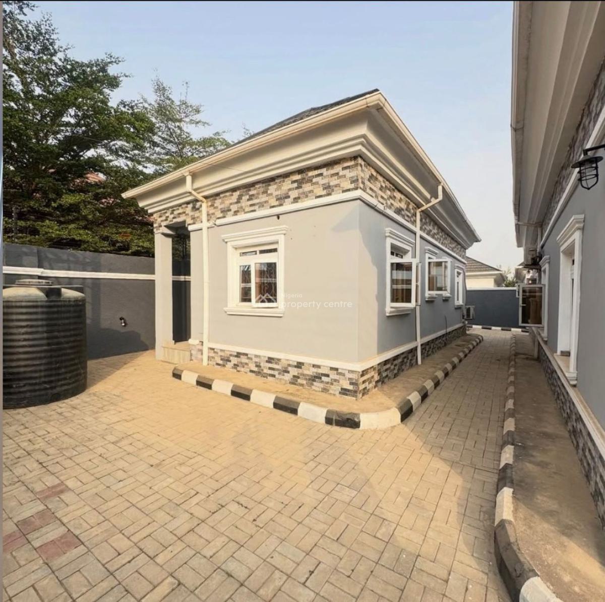 4-bedroom Detached Bungalow with Boys Quarters, Gwarinpa District, Gwarinpa, Abuja, Detached Bungalow for Sale