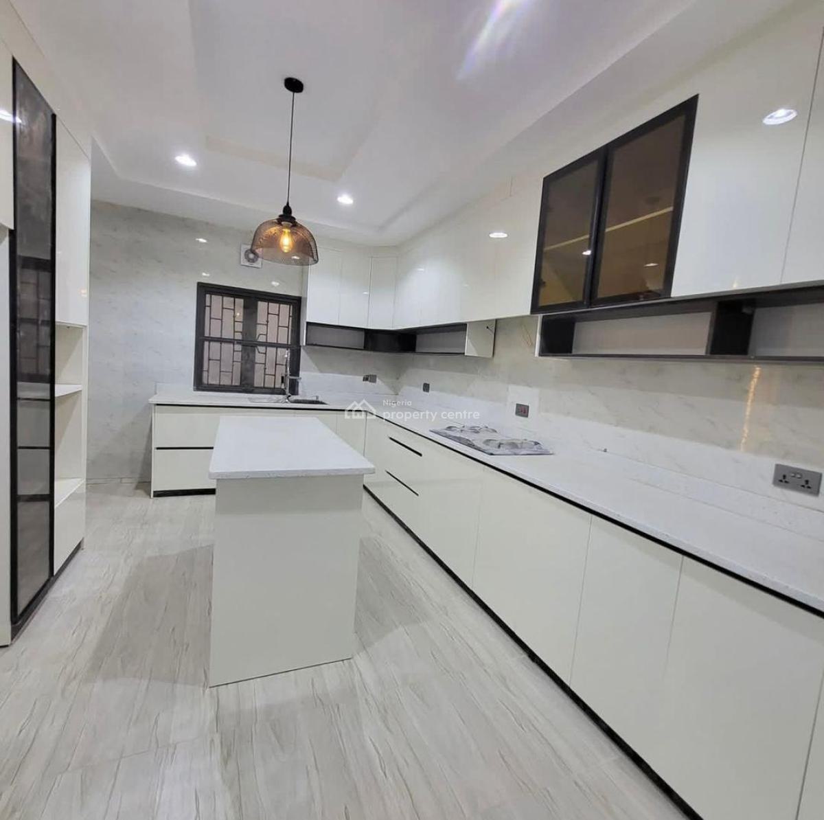 4-bedroom Terrace Duplex, Guzape, Guzape District, Abuja, Terraced Duplex for Sale