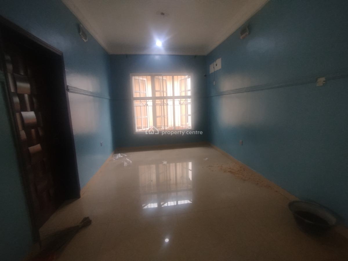 Well Maintained Spacious 3 Bedroom Apartment, Off Hakeem Dickson Street, Lekki Phase 1, Lekki, Lagos, Flat / Apartment for Rent