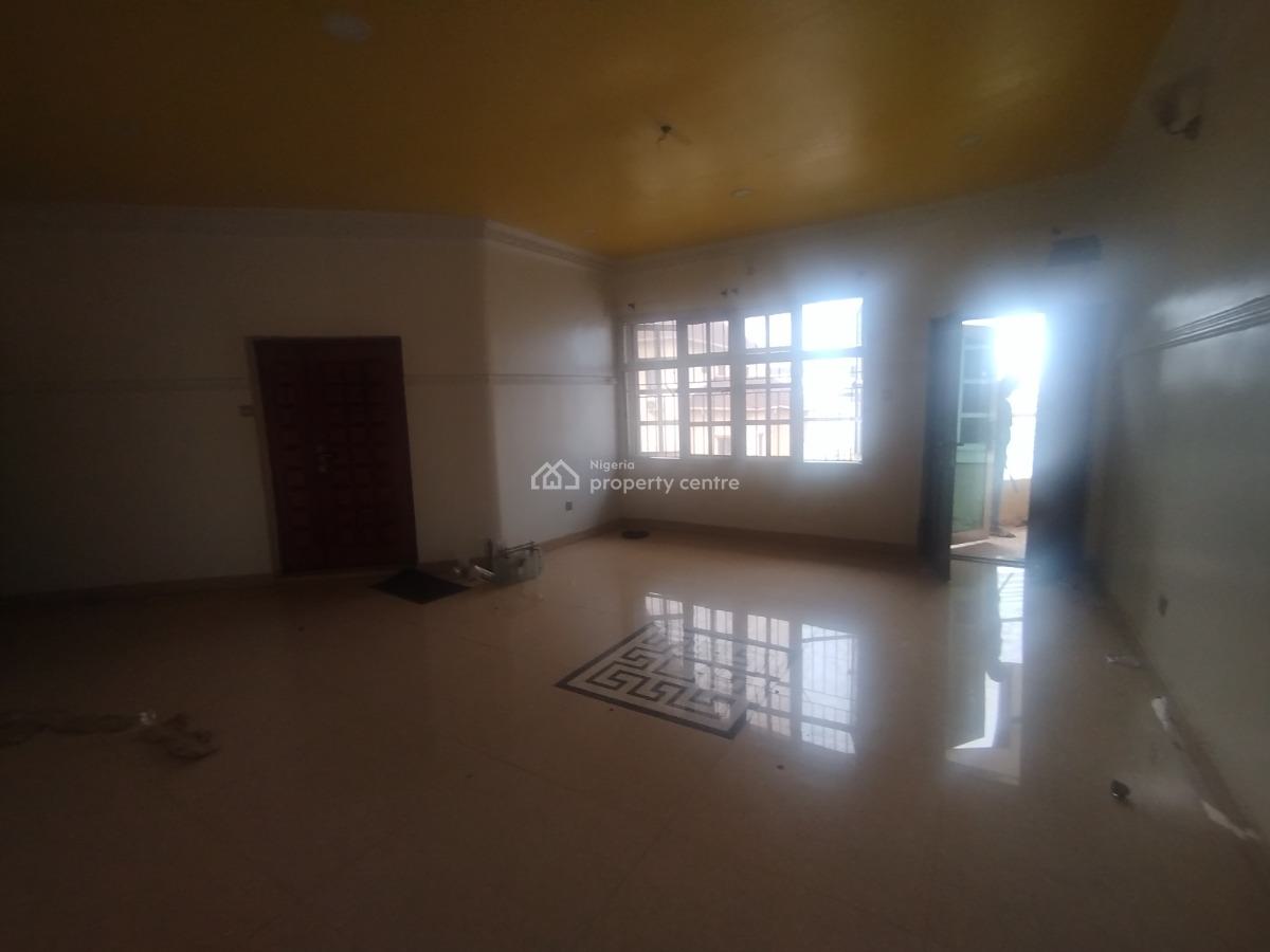 Well Maintained Spacious 3 Bedroom Apartment, Off Hakeem Dickson Street, Lekki Phase 1, Lekki, Lagos, Flat / Apartment for Rent