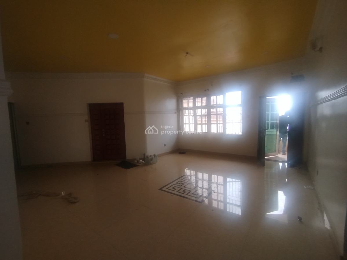 Well Maintained Spacious 3 Bedroom Apartment, Off Hakeem Dickson Street, Lekki Phase 1, Lekki, Lagos, Flat / Apartment for Rent