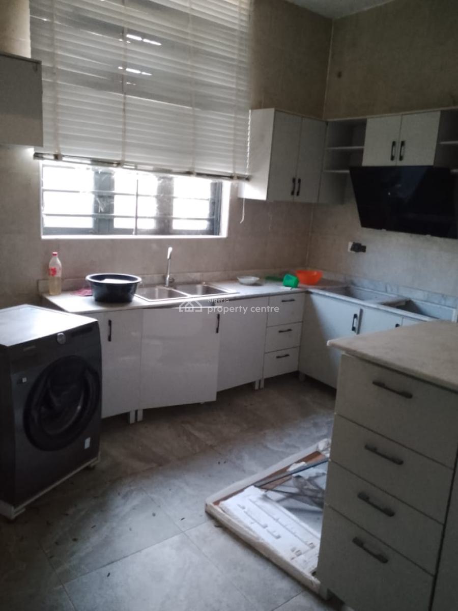 Spacious 5 Bedroom Detached Duplex Unilag Estate, Magodo Gra Phase 1, Magodo, Gra Phase 1, Magodo, Lagos, Detached Duplex for Sale