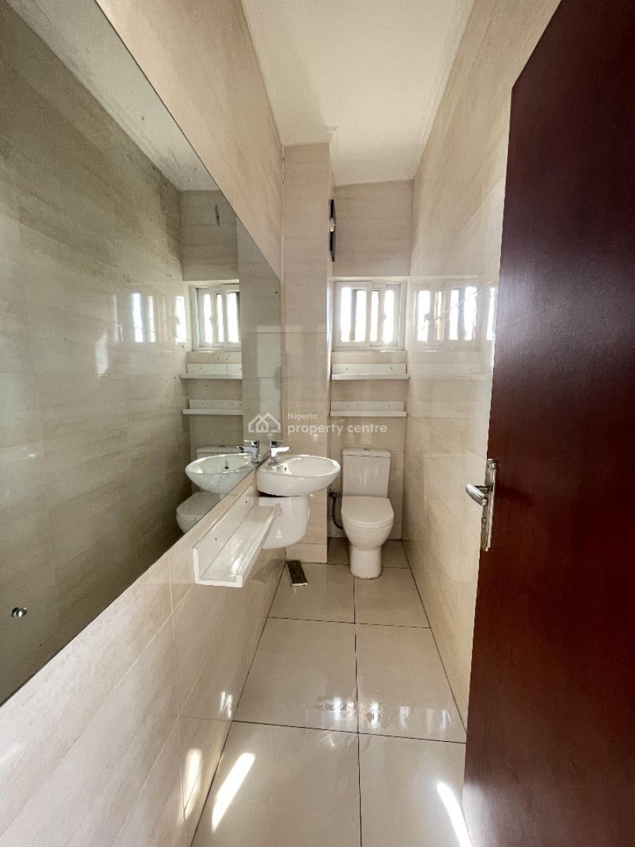3 Bedroom Penthouse, Cromwell Court Estate, Chevron Drive, Osapa, Lekki, Lagos, Flat / Apartment for Sale