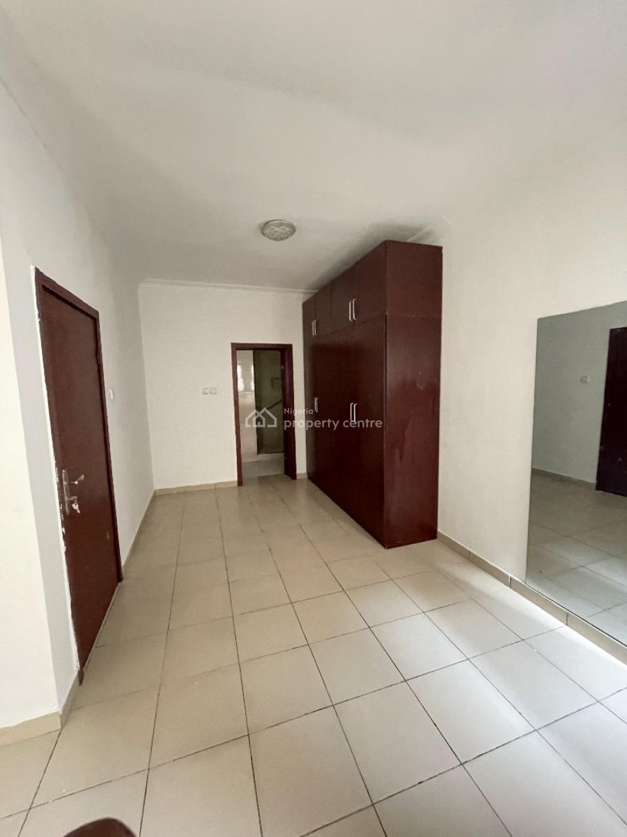3 Bedroom Penthouse, Cromwell Court Estate, Chevron Drive, Osapa, Lekki, Lagos, Flat / Apartment for Sale