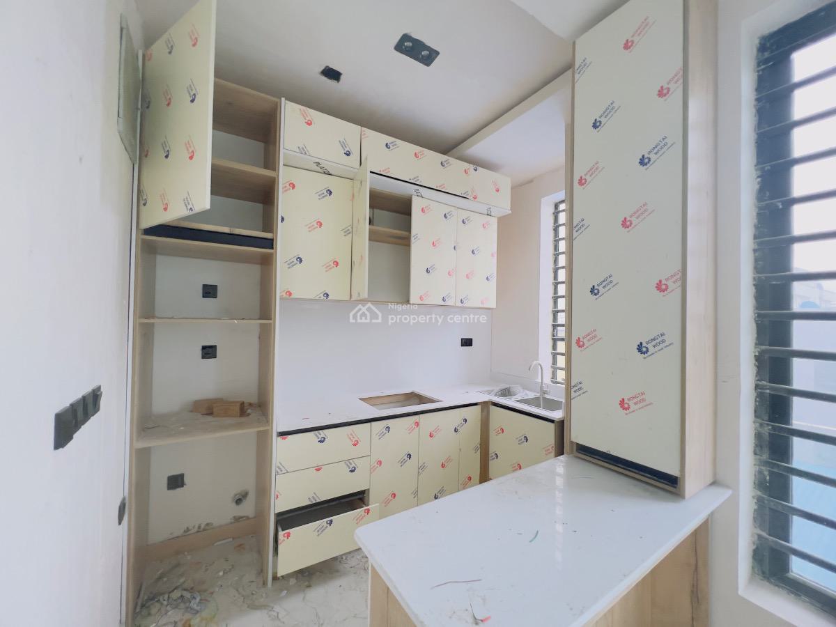 2bedroom Flat, Orchid Road, Lekki, Lagos, Flat / Apartment for Sale