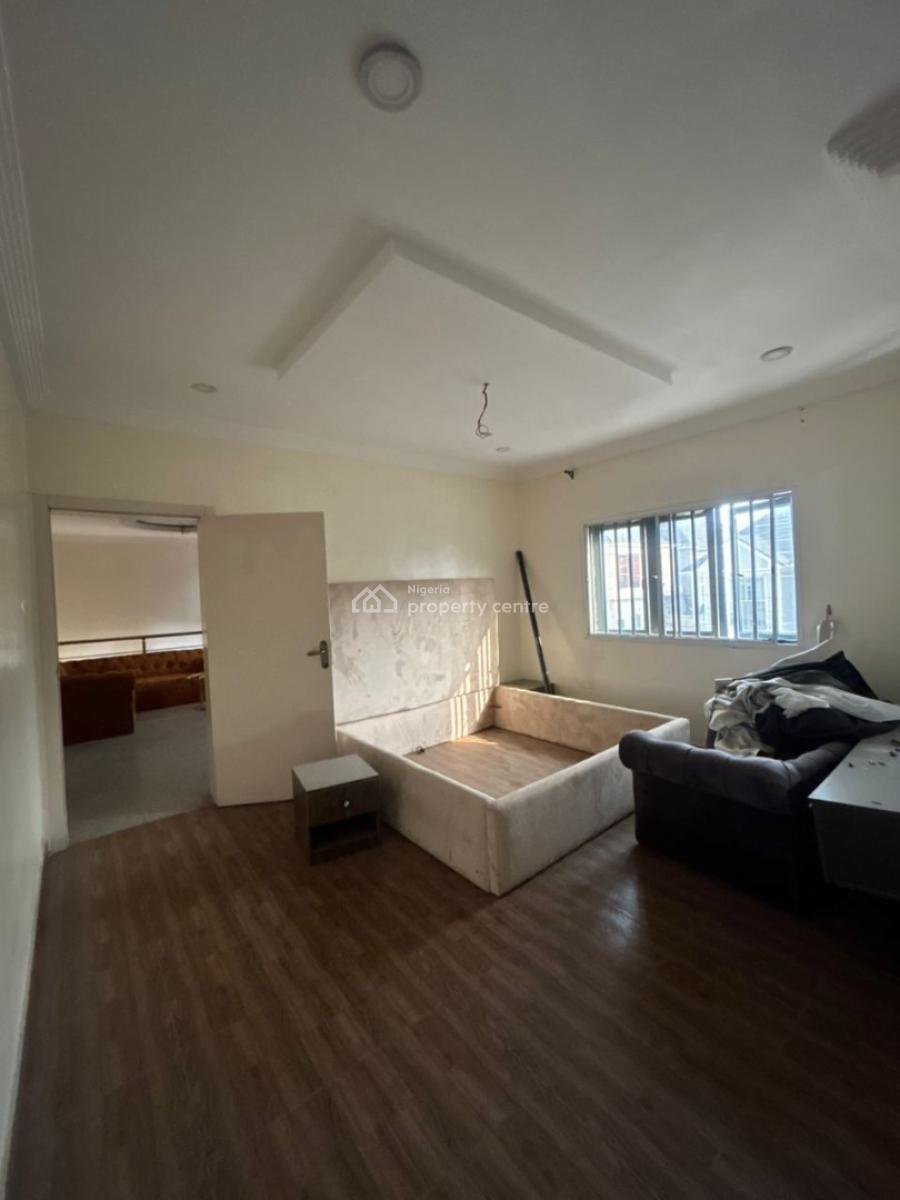 4-bedroom Semi-detached Duplex with Bq, Ologolo, Lekki, Lagos, Semi-detached Duplex for Sale