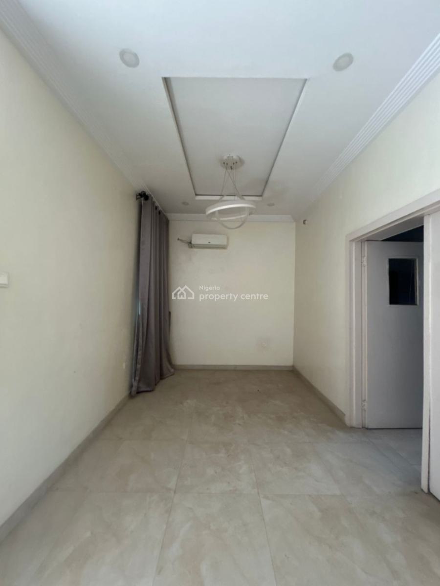 4-bedroom Semi-detached Duplex with Bq, Ologolo, Lekki, Lagos, Semi-detached Duplex for Sale