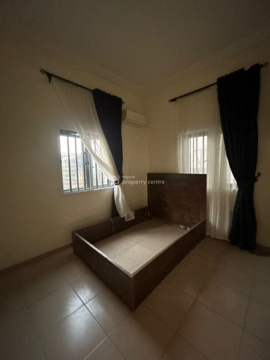 4-bedroom Semi-detached Duplex with Bq, Ologolo, Lekki, Lagos, Semi-detached Duplex for Sale