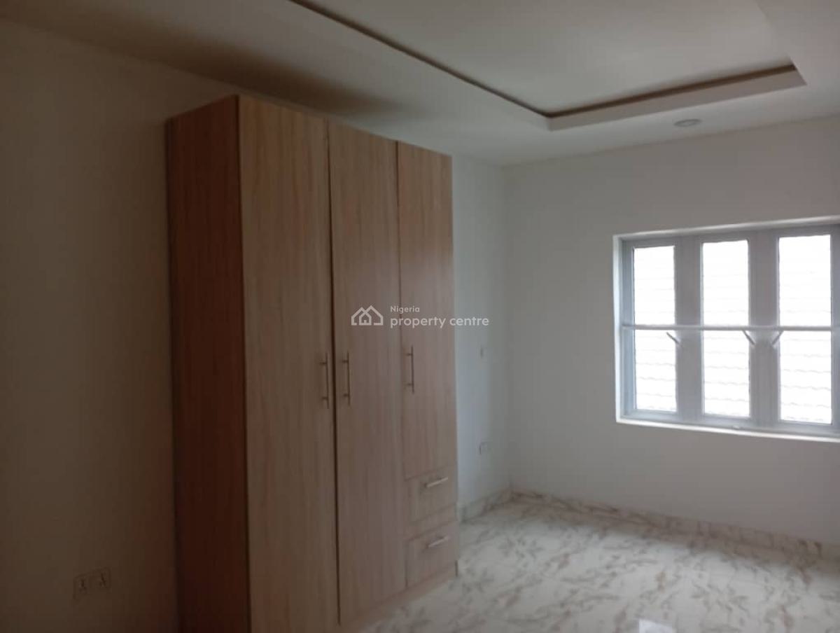 Newly Built and Well Finished 2 Bed Flat on The 2nd Floor, Off Muiz Banire Street, Lekki Phase 2, Lekki, Lagos, Flat / Apartment for Rent