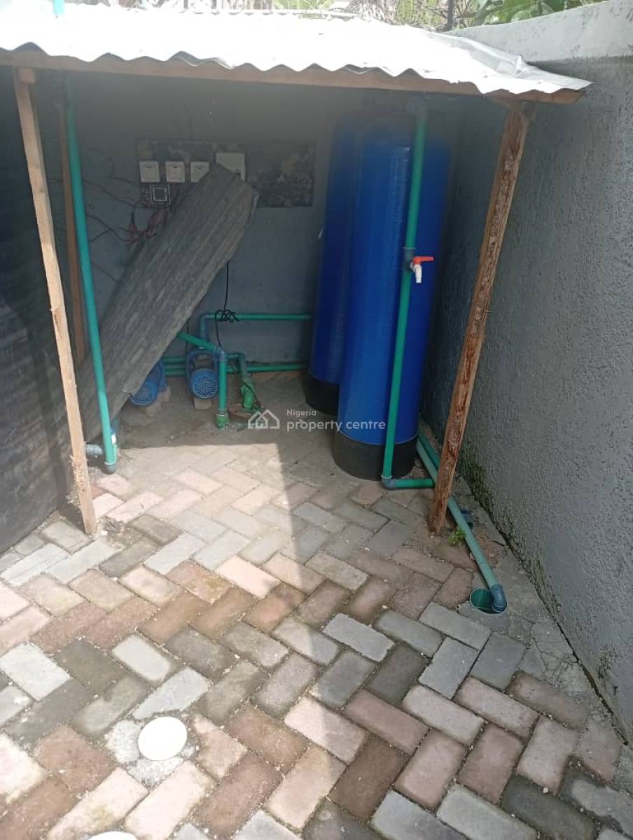 Newly Built and Well Finished 2 Bed Flat on The 2nd Floor, Off Muiz Banire Street, Lekki Phase 2, Lekki, Lagos, Flat / Apartment for Rent