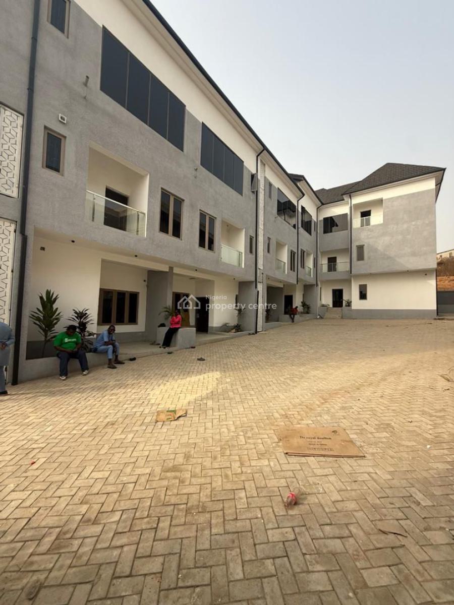 *spacious and Functional 4bedroom Terrace Duplex with 1rooms Bq Is Ava, Guzape, Guzape District, Abuja, Terraced Duplex for Rent