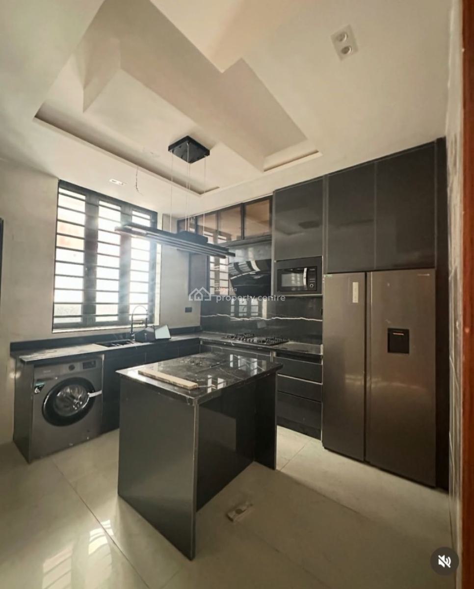 5 Bedroom Duplex with Bq, Pool and Parking Space, Lekki Phase 1, Lekki, Lagos, Detached Duplex for Rent