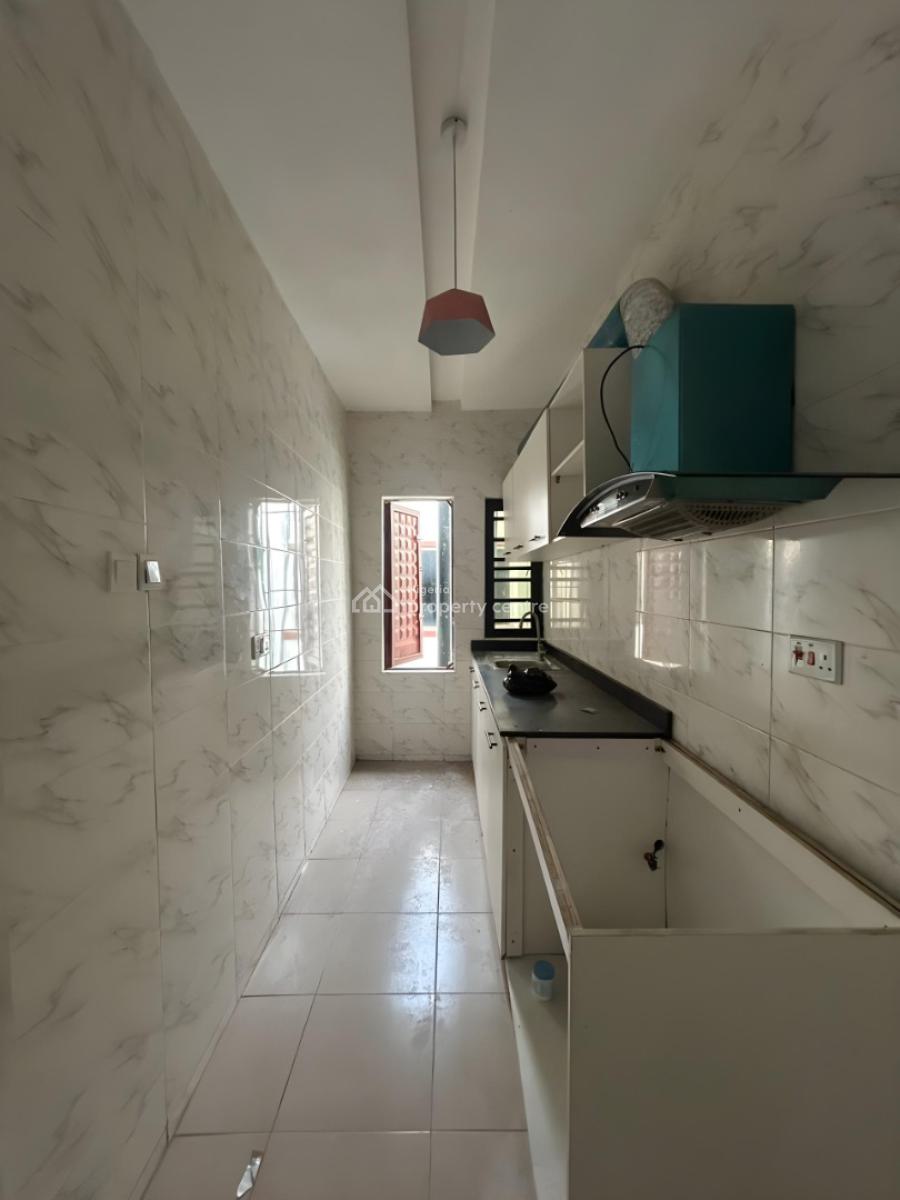 Luxurious 2 - Bedroom Apartment, Ologolo Lekki, Lagos, Ologolo, Lekki, Lagos, Flat / Apartment for Rent