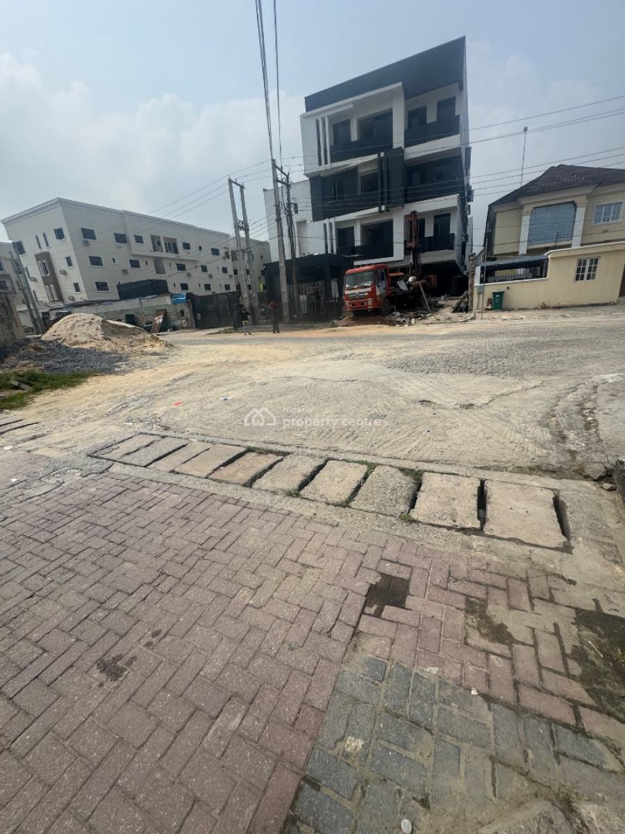 a Corner Peice Land in a Secured Environment, Lekki Phase 1, Lekki, Lagos, Residential Land for Sale