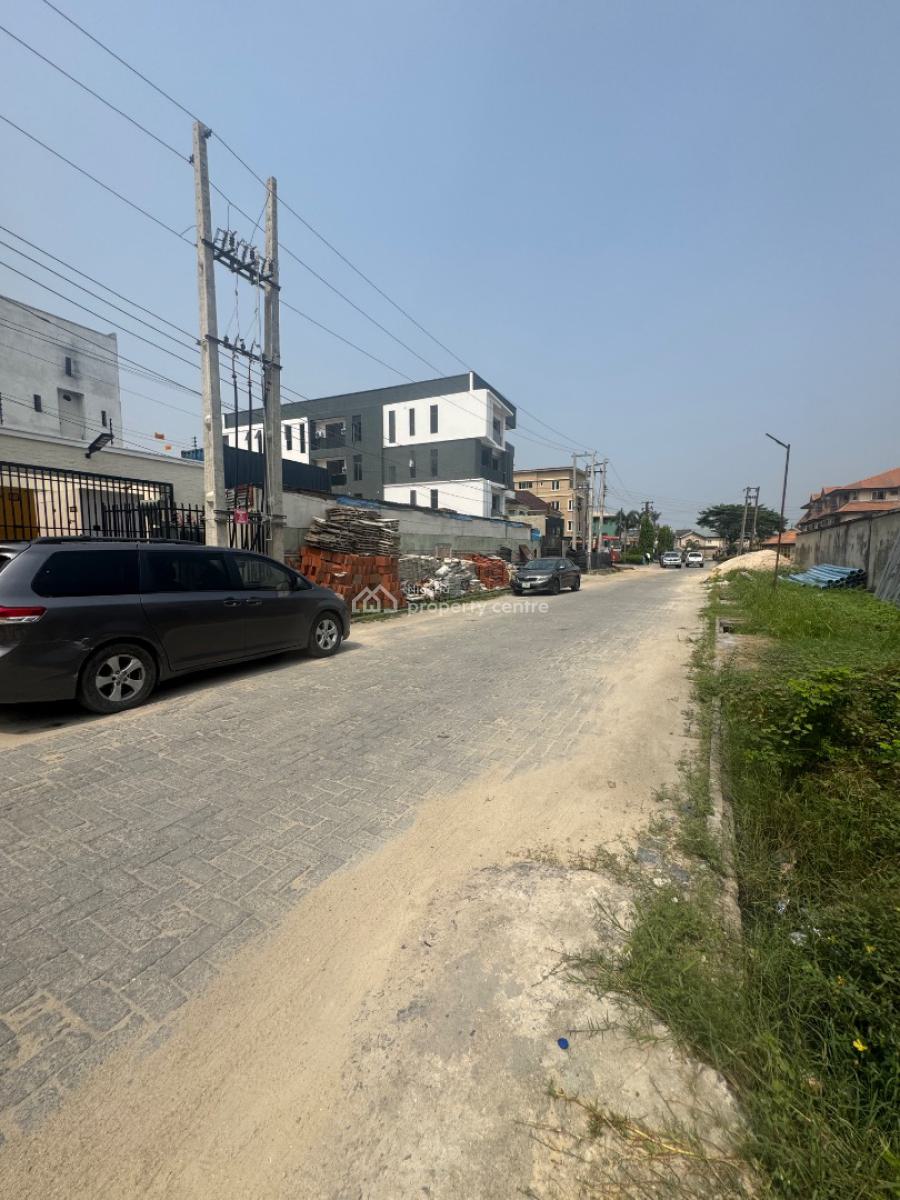 a Corner Peice Land in a Secured Environment, Lekki Phase 1, Lekki, Lagos, Residential Land for Sale