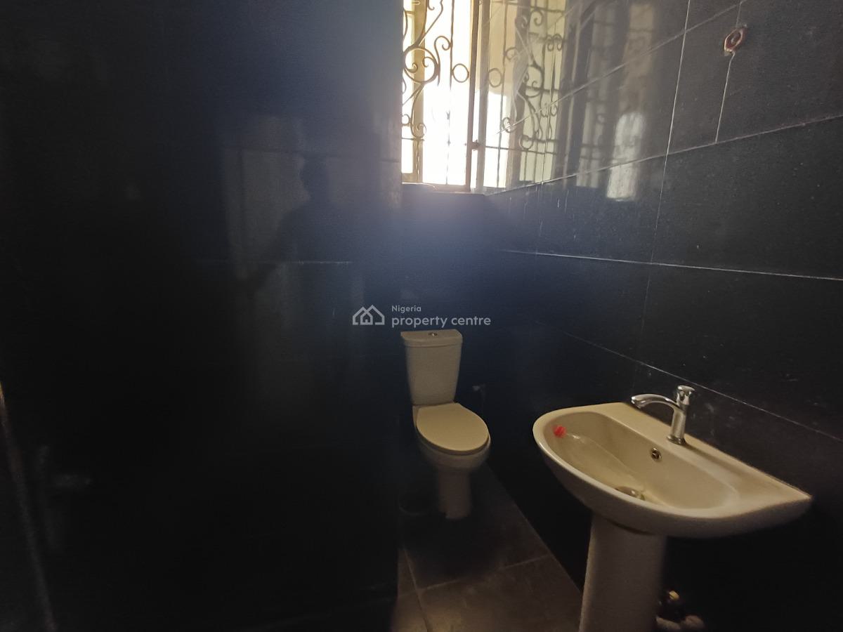 142sqm on The Third Floor in an Office Complex, Mabushi, Abuja, Office Space for Rent