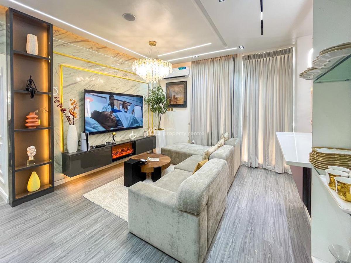 Luxury and Spacious 2 Bedroom Apartment with Pool and Elevators, Lekki Phase 1, Lekki, Lagos, Flat / Apartment for Rent