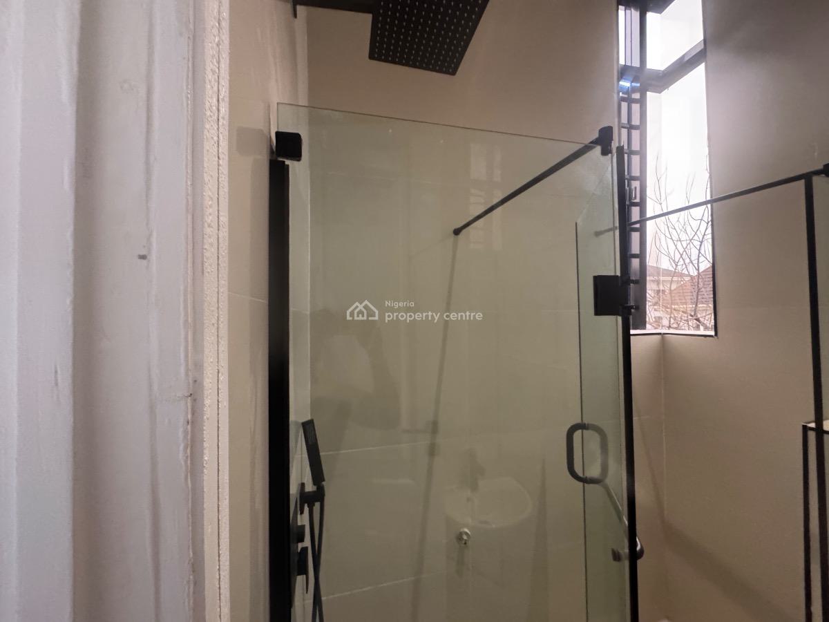 Well Built & Luxury 3bedroom Apartment, Lekki Phase 1, Lekki, Lagos, Flat / Apartment for Sale