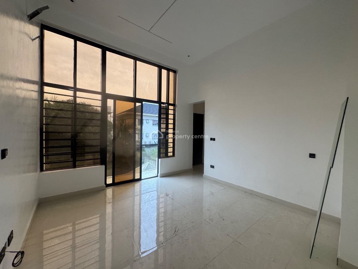 Well Built & Luxury 3bedroom Apartment, Lekki Phase 1, Lekki, Lagos, Flat / Apartment for Sale