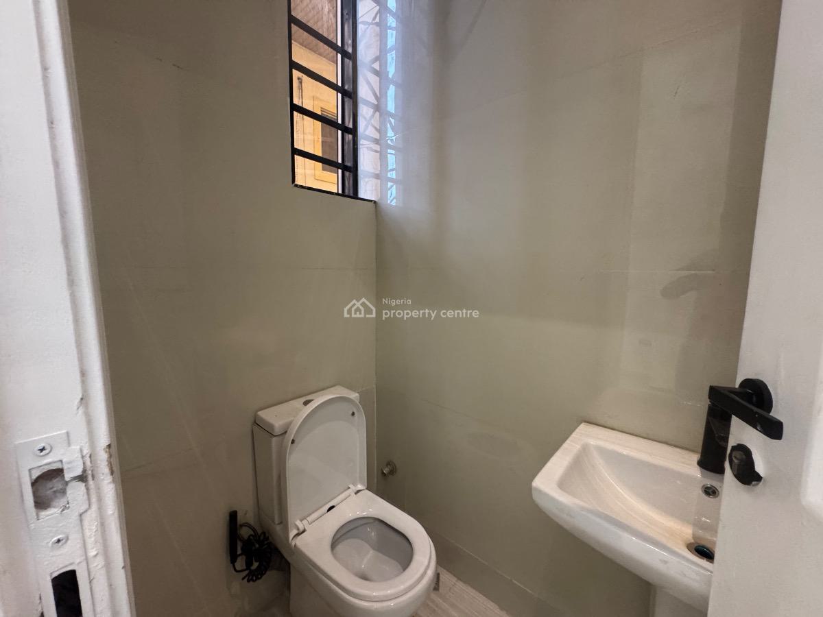 Well Built & Luxury 3bedroom Apartment, Lekki Phase 1, Lekki, Lagos, Flat / Apartment for Sale