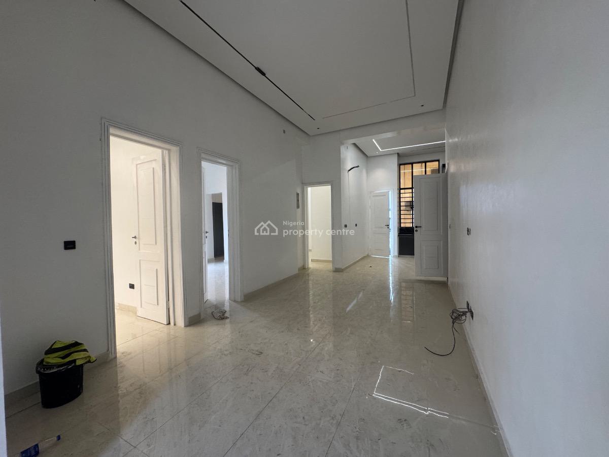 Well Built & Luxury 3bedroom Apartment, Lekki Phase 1, Lekki, Lagos, Flat / Apartment for Sale