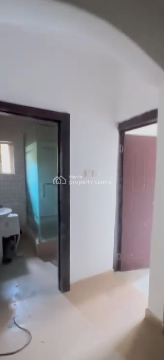 a Brand New 2bedrooms Flat, Thomas Estate, Lekki Phase 2, Lekki, Lagos, Flat / Apartment for Rent