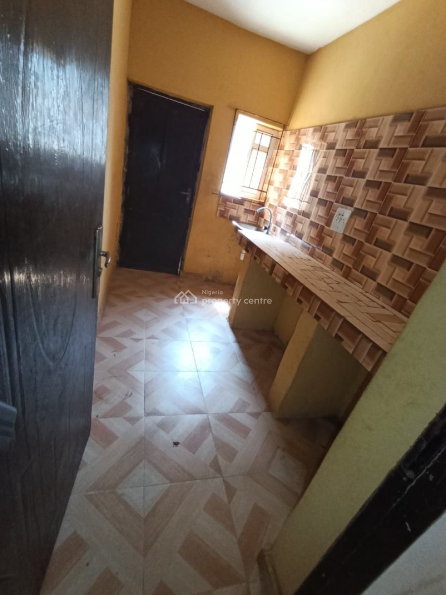 Clean 2 Bedroom Flat Prepaid Meter Big Compound Fence Gate Water, Ado-odo/ota, Ogun, Flat / Apartment for Rent