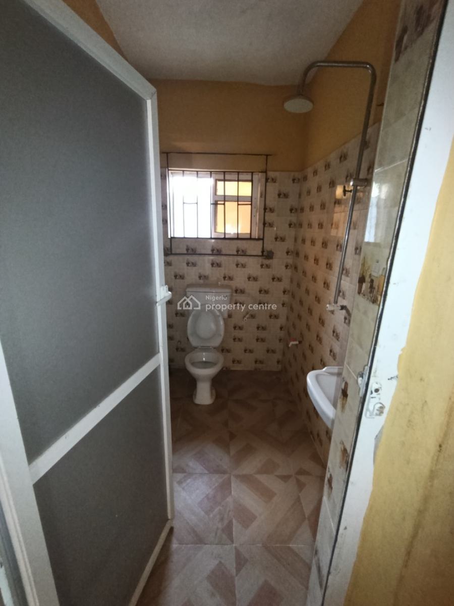 Clean 2 Bedroom Flat Prepaid Meter Big Compound Fence Gate Water, Ado-odo/ota, Ogun, Flat / Apartment for Rent