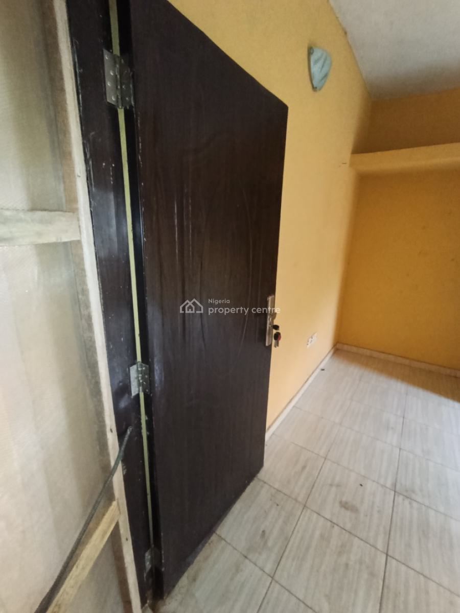Clean 2 Bedroom Flat Prepaid Meter Big Compound Fence Gate Water, Ado-odo/ota, Ogun, Flat / Apartment for Rent