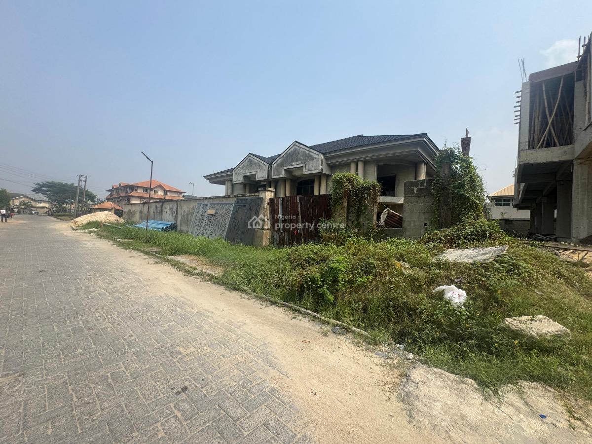 Corner Piece 1200sqm with Nos of 5 Bedroom Duplex, Lekki Phase 1, Lekki, Lagos, Mixed-use Land for Sale