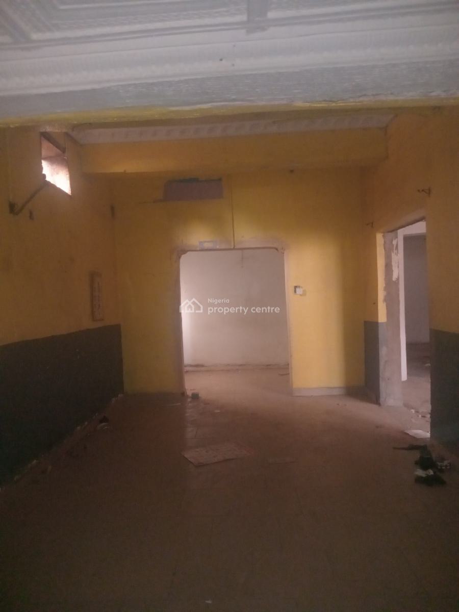 Hallspace, Off Montgomery, Yaba, Lagos, Commercial Property for Rent