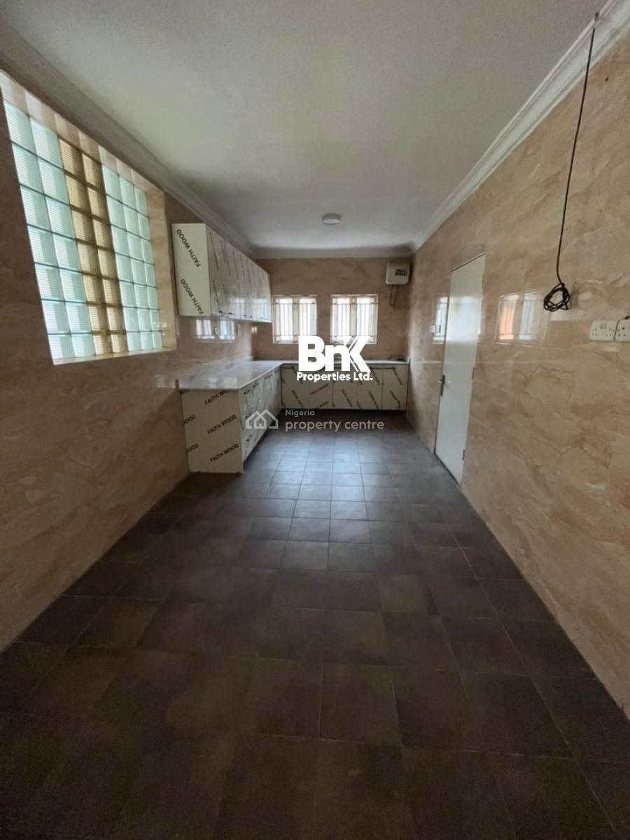 3-bedroom Apartment with a Standard Room Bq, Lekki Phase 1, Lekki, Lagos, Flat / Apartment for Rent