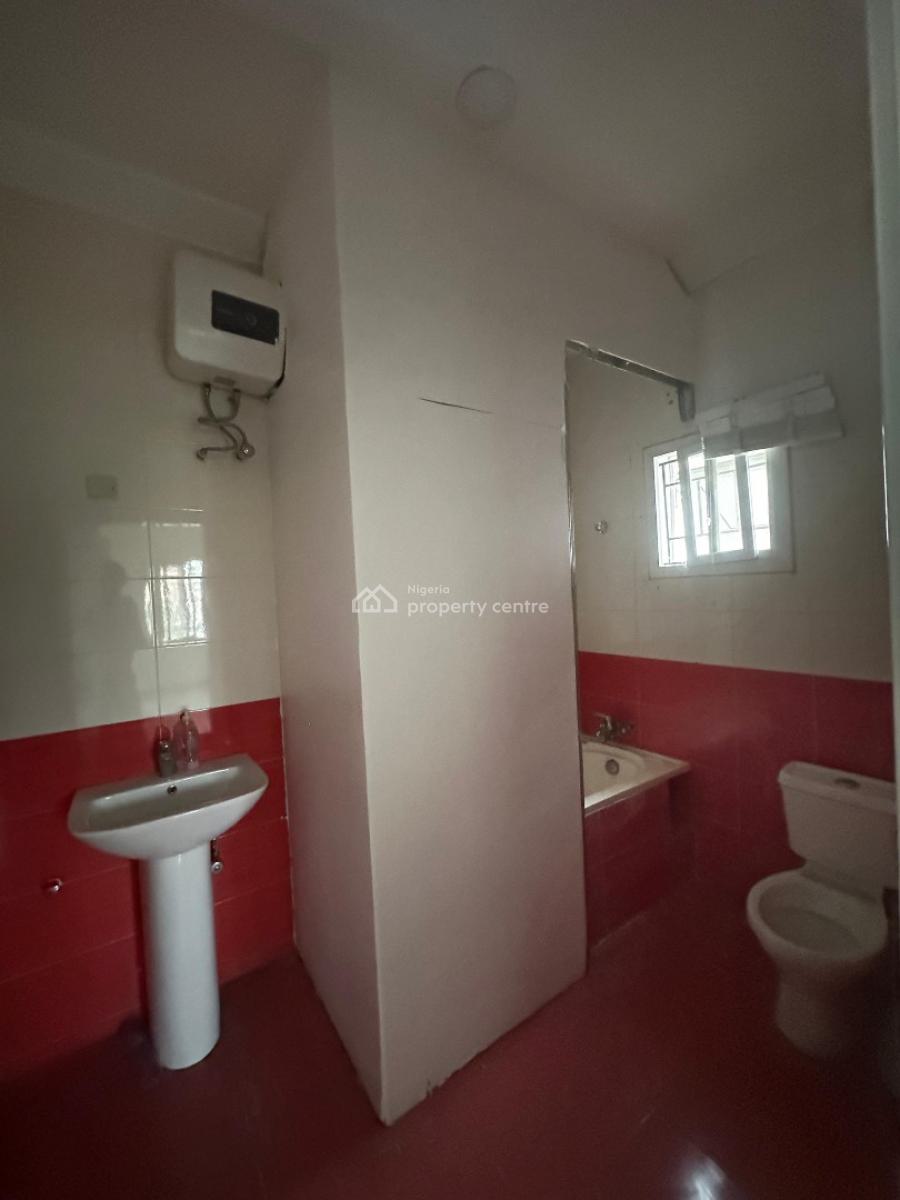 Commercial 2 Bedroom Apartment, Lekki Phase 1, Lekki, Lagos, Commercial Property for Rent