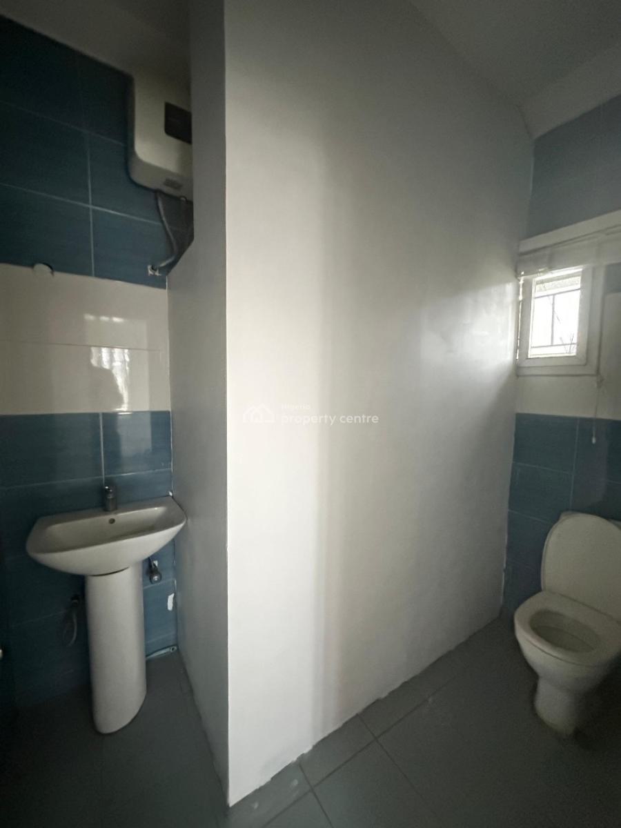 Commercial 2 Bedroom Apartment, Lekki Phase 1, Lekki, Lagos, Commercial Property for Rent