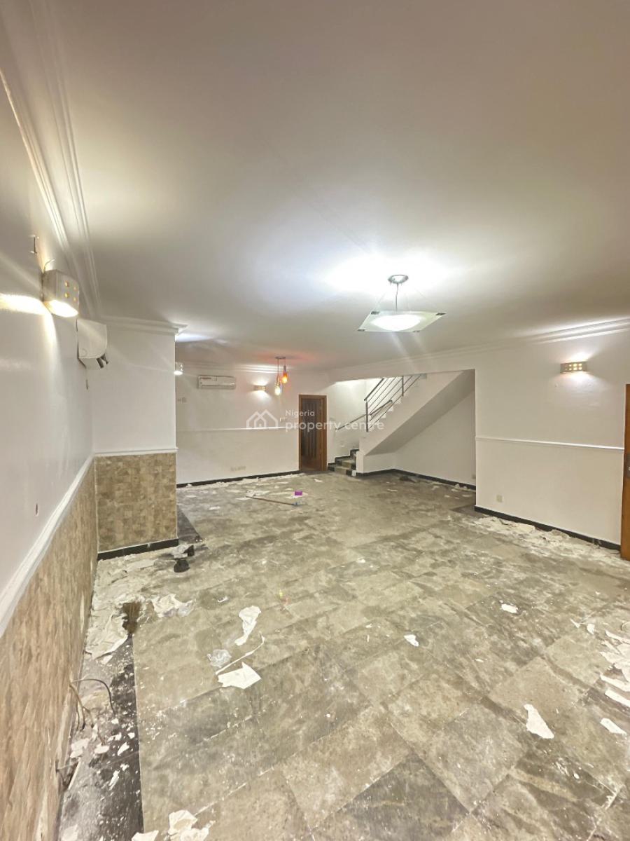 Newly Renovated 4 Bedroom Terrace Duplex with a Standard Spacious Bq, Lekki Phase 1, Lekki, Lagos, Terraced Duplex for Rent