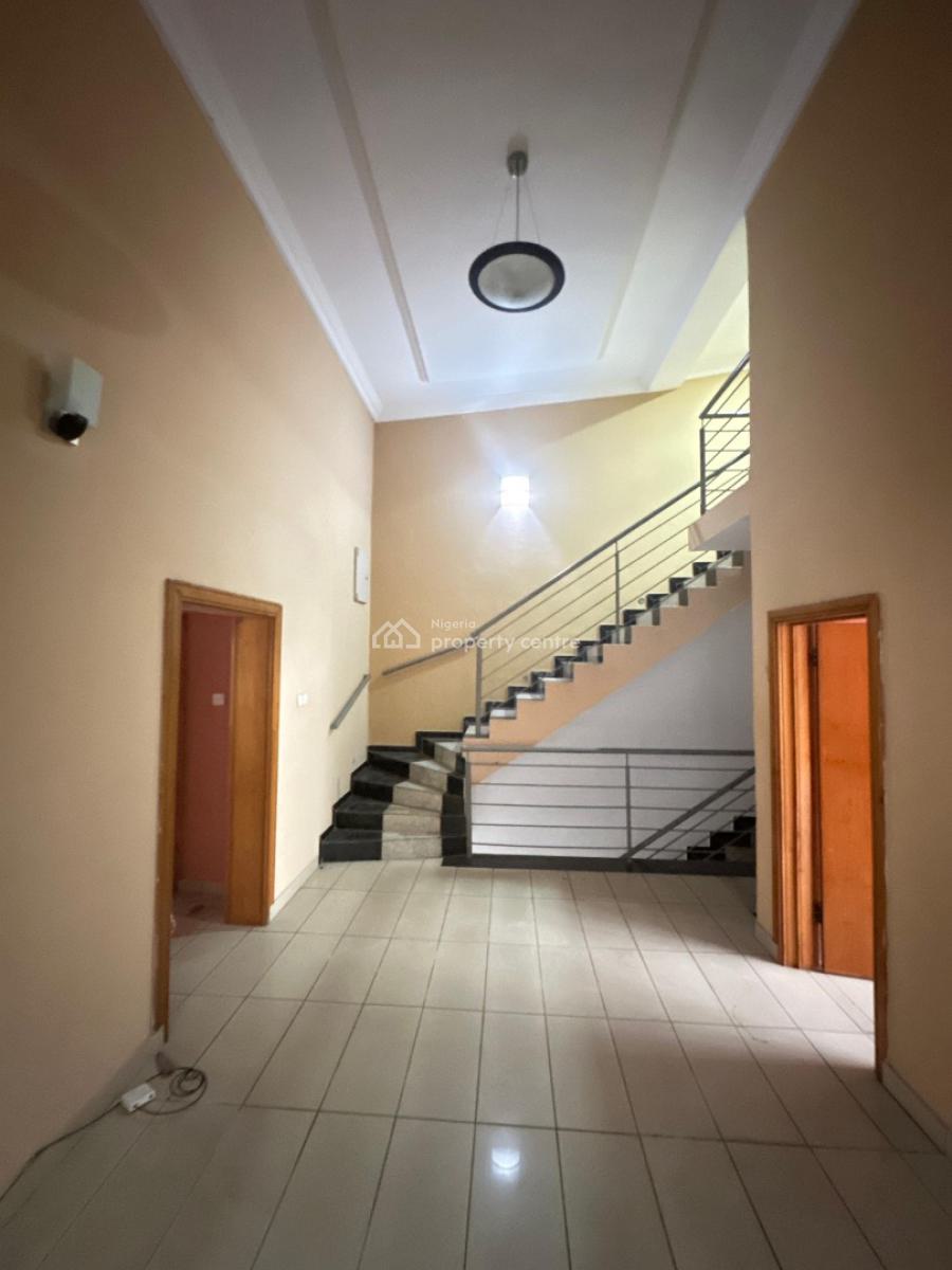 Newly Renovated 4 Bedroom Terrace Duplex with a Standard Spacious Bq, Lekki Phase 1, Lekki, Lagos, Terraced Duplex for Rent
