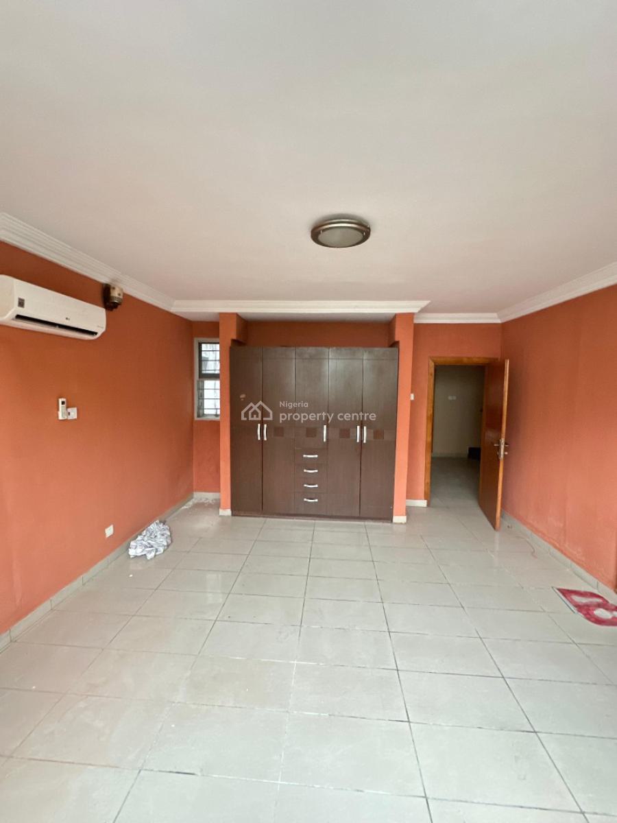 Newly Renovated 4 Bedroom Terrace Duplex with a Standard Spacious Bq, Lekki Phase 1, Lekki, Lagos, Terraced Duplex for Rent