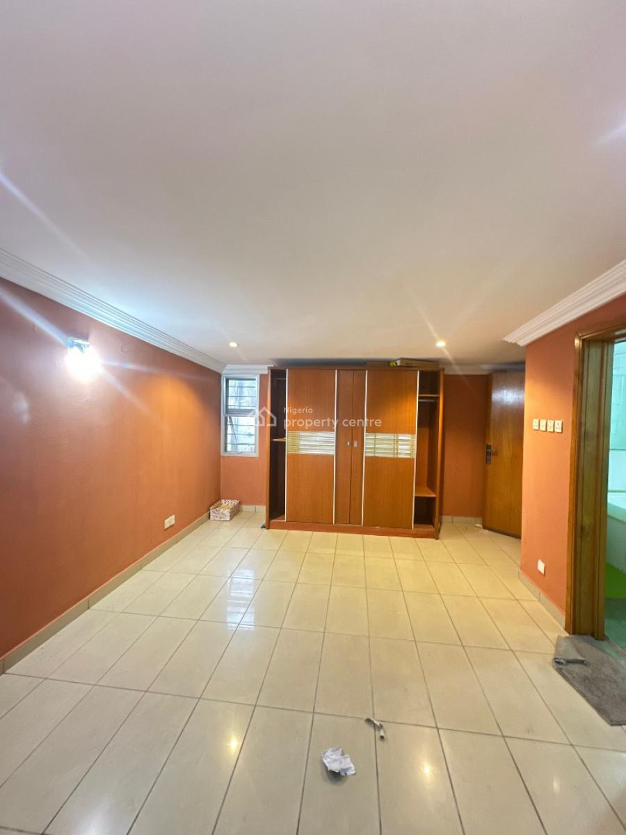 Newly Renovated 4 Bedroom Terrace Duplex with a Standard Spacious Bq, Lekki Phase 1, Lekki, Lagos, Terraced Duplex for Rent