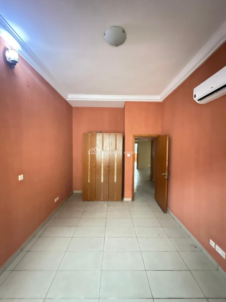 Newly Renovated 4 Bedroom Terrace Duplex with a Standard Spacious Bq, Lekki Phase 1, Lekki, Lagos, Terraced Duplex for Rent
