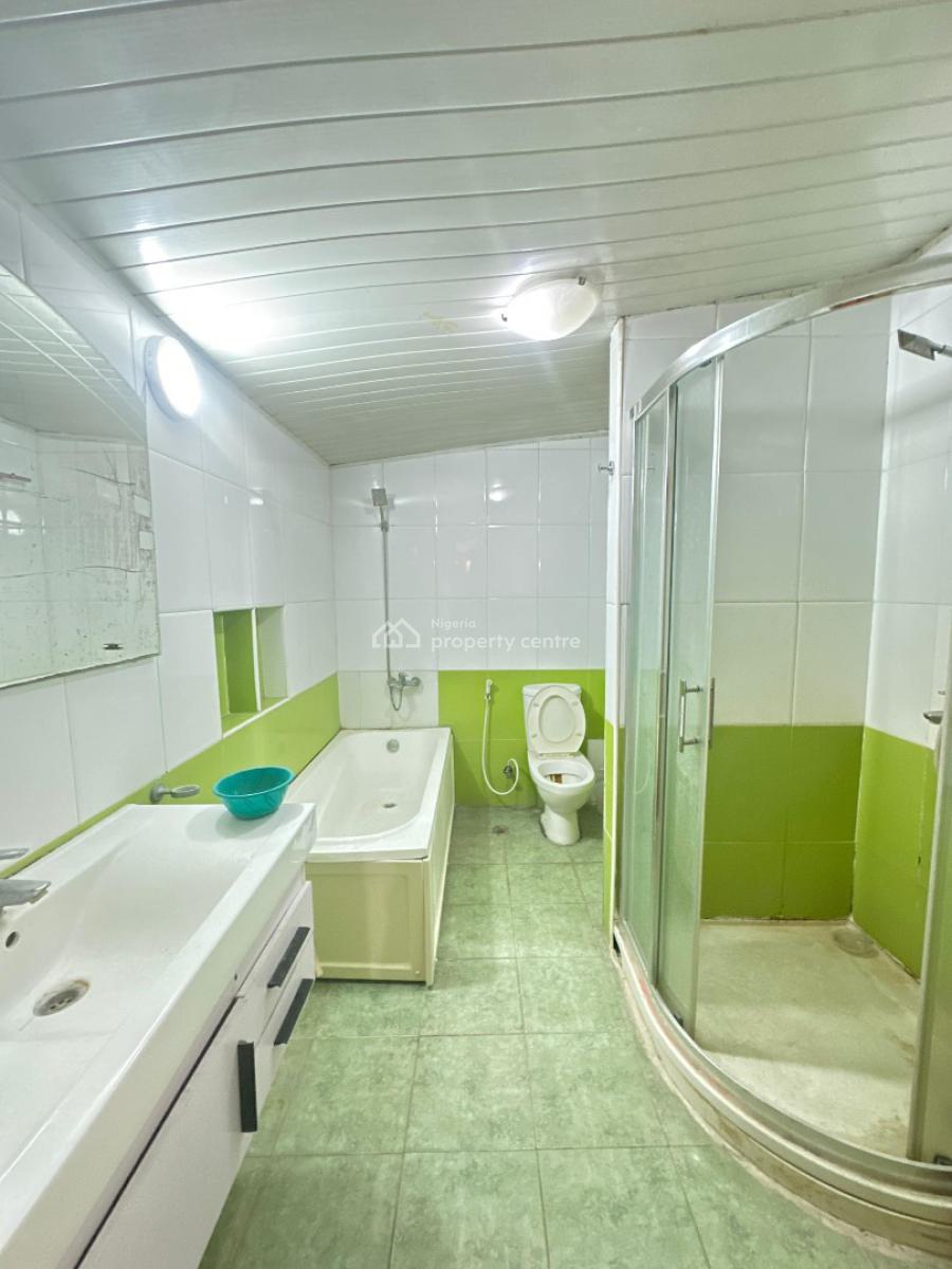 Newly Renovated 4 Bedroom Terrace Duplex with a Standard Spacious Bq, Lekki Phase 1, Lekki, Lagos, Terraced Duplex for Rent