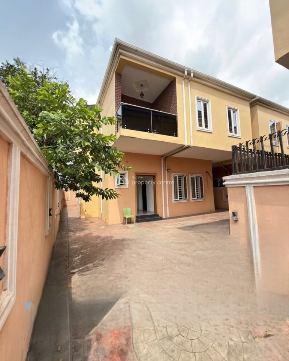 5 Bedroom House with a Bq, Airport Road, Ikeja, Lagos, Detached Duplex for Sale