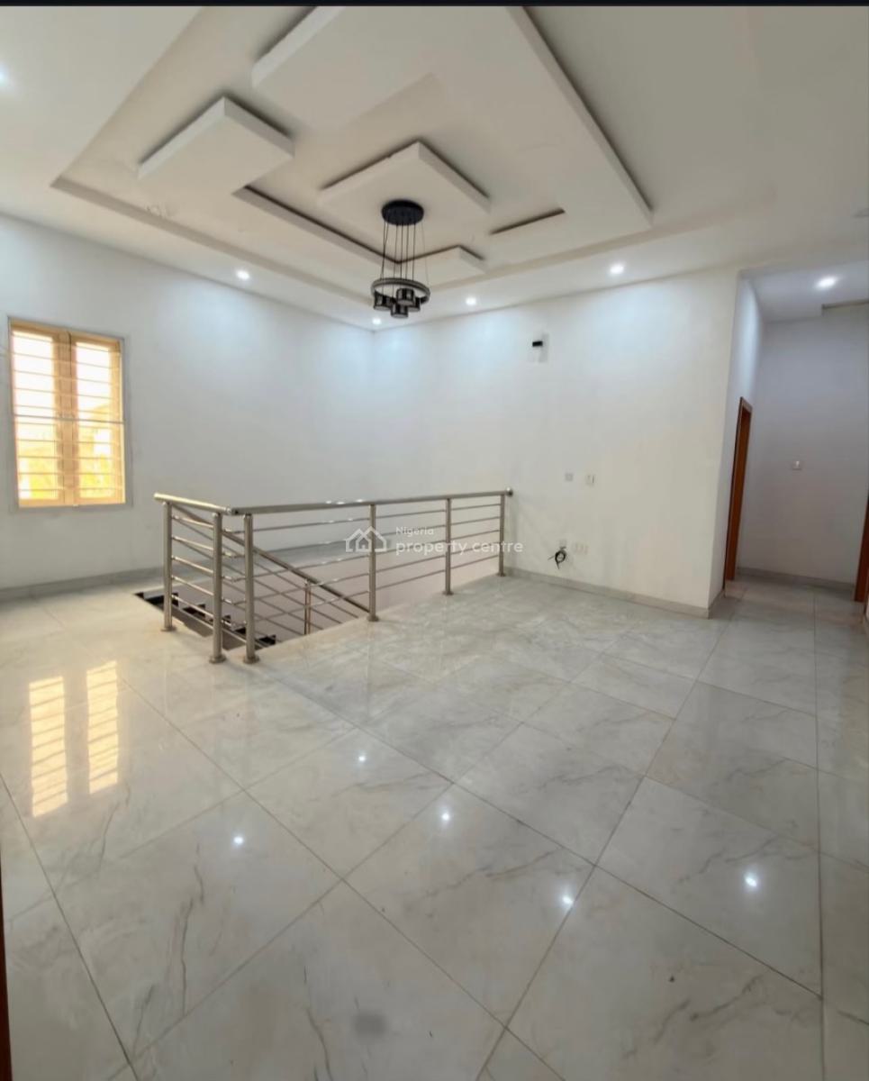5 Bedroom House with a Bq, Airport Road, Ikeja, Lagos, Detached Duplex for Sale