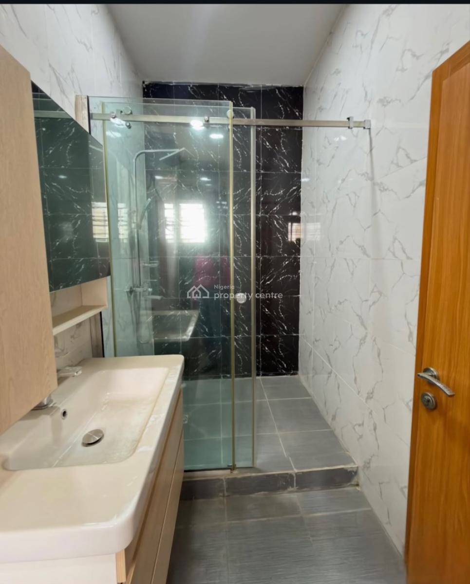 5 Bedroom House with a Bq, Airport Road, Ikeja, Lagos, Detached Duplex for Sale