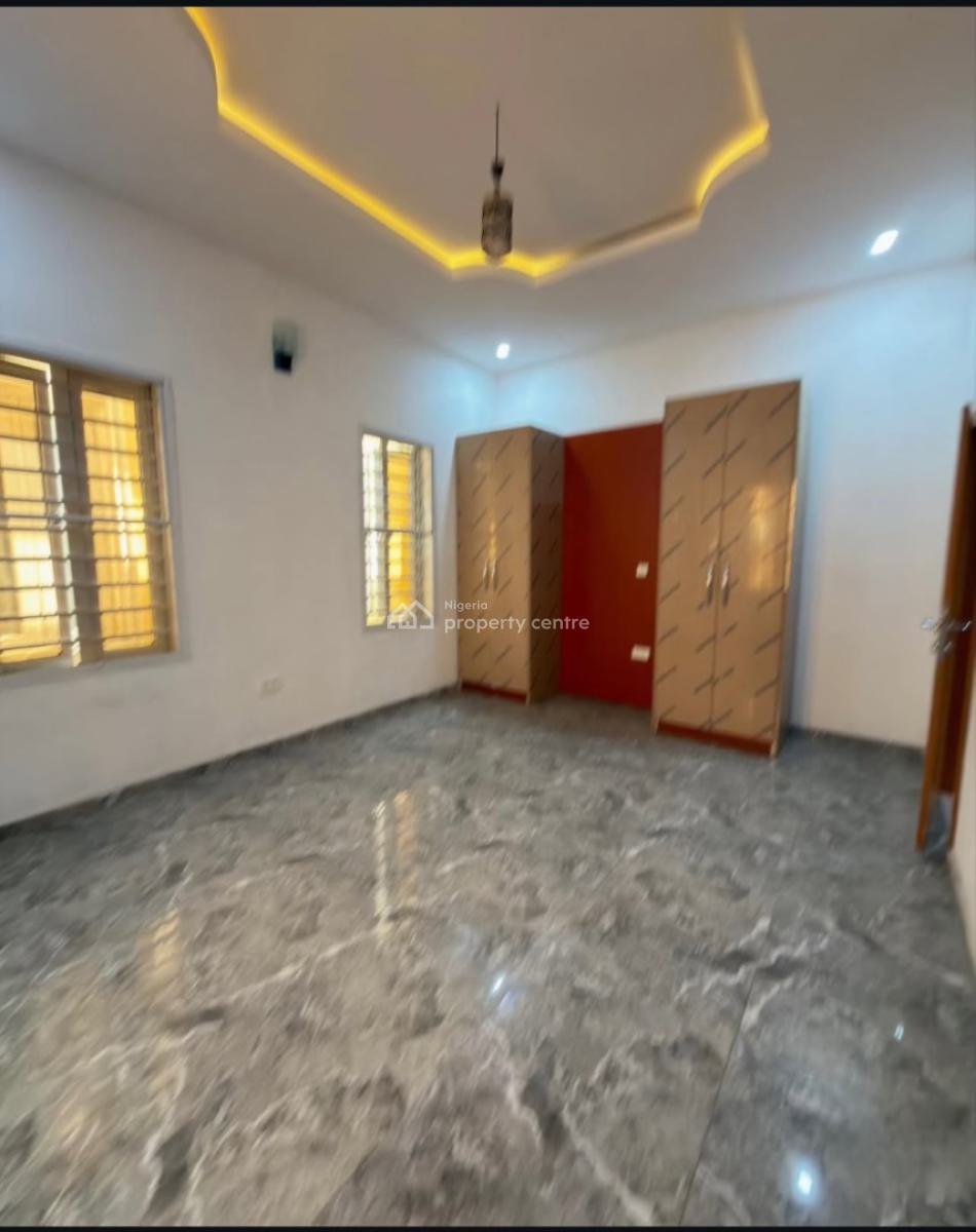 5 Bedroom House with a Bq, Airport Road, Ikeja, Lagos, Detached Duplex for Sale