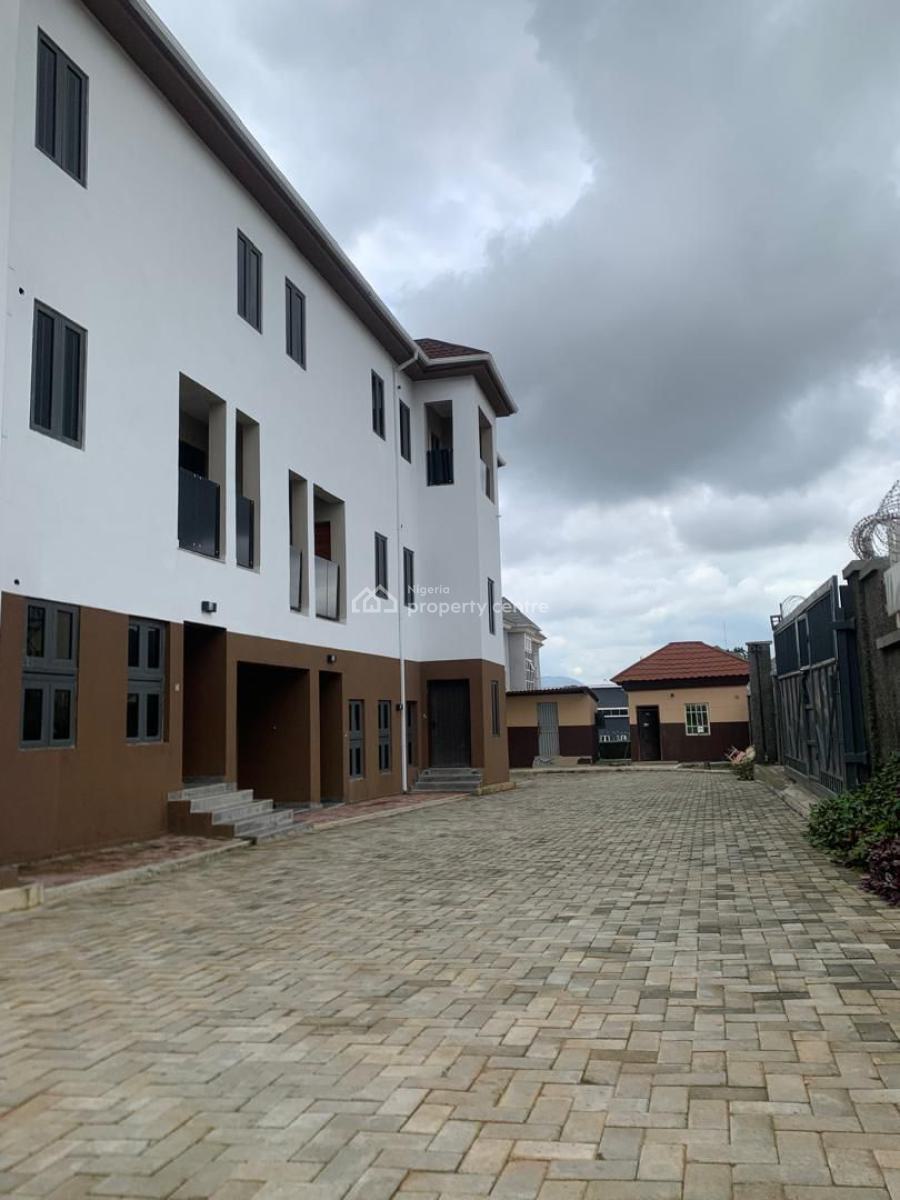 Luxury 3 Bedroom Block of Flat, Guzape District, Abuja, Flat / Apartment for Rent