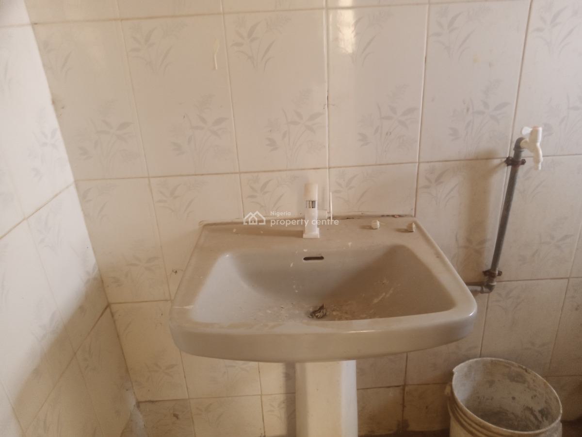 2 Bedroom Flat, Mpape, Abuja, Flat / Apartment for Rent